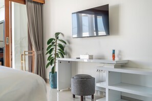 Luxury Villa, Pool View | Premium bedding, in-room safe, individually decorated - ViewBali Villas (Kerobokan)