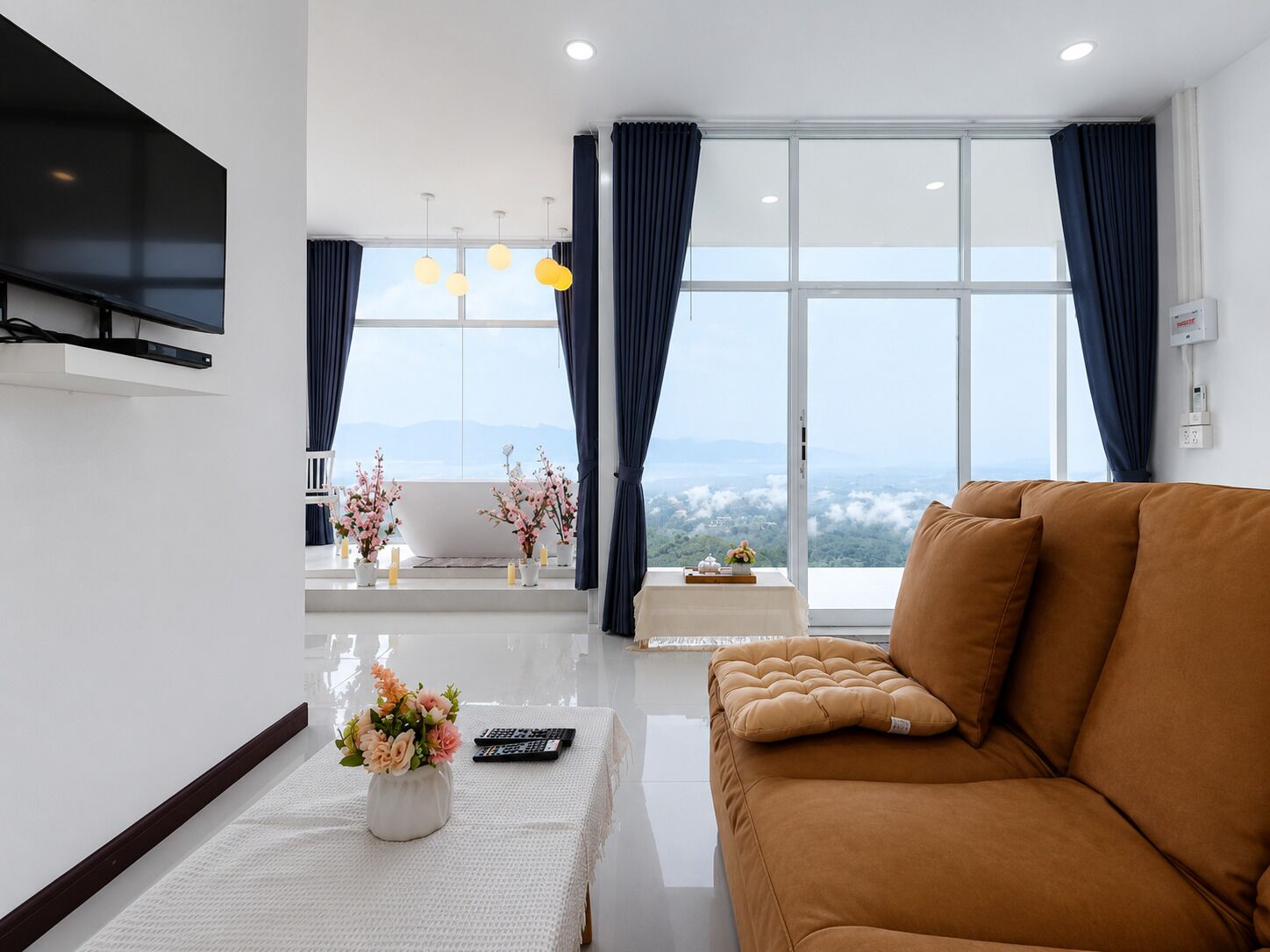 Panoramic Villa, Balcony, Mountain View | Living area