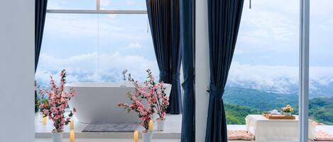 Villa Panoramique, balcon, vue montagne | Intérieur