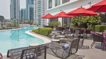 3 outdoor pools, open 7:00 AM to 9:00 PM, pool umbrellas, pool loungers