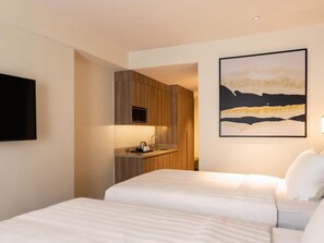 Habitación familiar con 2 camas individuales, 2 camas dobles, vistas al río | Sábanas de algodón egipcio y ropa de cama de alta calidad