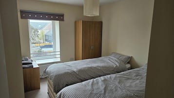 2 camere, ferro/asse da stiro, Wi-Fi gratuito, lenzuola