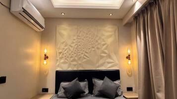 WiFi, bed sheets