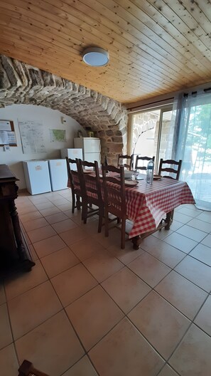 Dining - Guest Room "La Poustas" with Shared Pool, Wi-Fi and Air Conditioning (Saint-Genest-de-Beauzon)