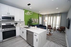 Fridge, microwave, oven, stovetop - Fairfield 6 Family-Friendly 3BR Retreat Near UIC & West Loop (Chicago)
