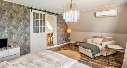 Apartment 'Bewusste Zeit' with Private Terrace, Wi-Fi and Air Conditioning