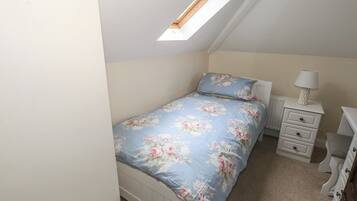 5 bedrooms, individually decorated, individually furnished, free WiFi