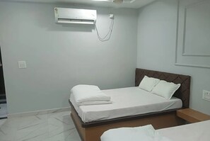 Family Room - Seasons Resorts (Jabalpur)