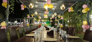 Family Room | Outdoor banquet area - Seasons Resorts (Jabalpur)