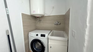 Bungalow, 2 Bedrooms, Smoking, Terrace | Dobi