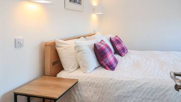 3 bedrooms, individually decorated, individually furnished, free WiFi