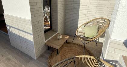 Bright apartment with terrace and views