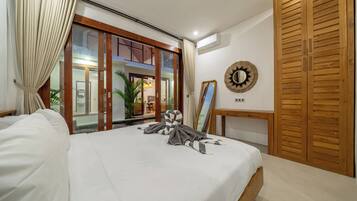 Superior Villa, Pool View | Egyptian cotton sheets, premium bedding, in-room safe