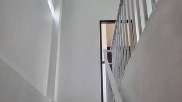 ห้องคลาสสิกสตูดิโอ | ภายใน