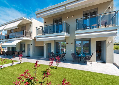 Stefanos Maisonettes by RentalsPro - Portaria Beach