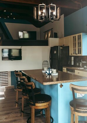 Private kitchen - Unique Cozy A-Frame Houseboat Close to Jones Beach for an Unforgettable Coastal Getaway in Seaford, New York (Seaford)