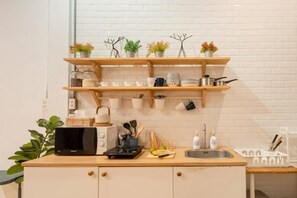 Basic-studiolejlighed - terrasse | Privat køkken