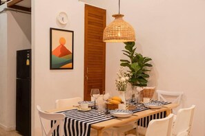 Basic-studiolejlighed - terrasse | Spiseområde