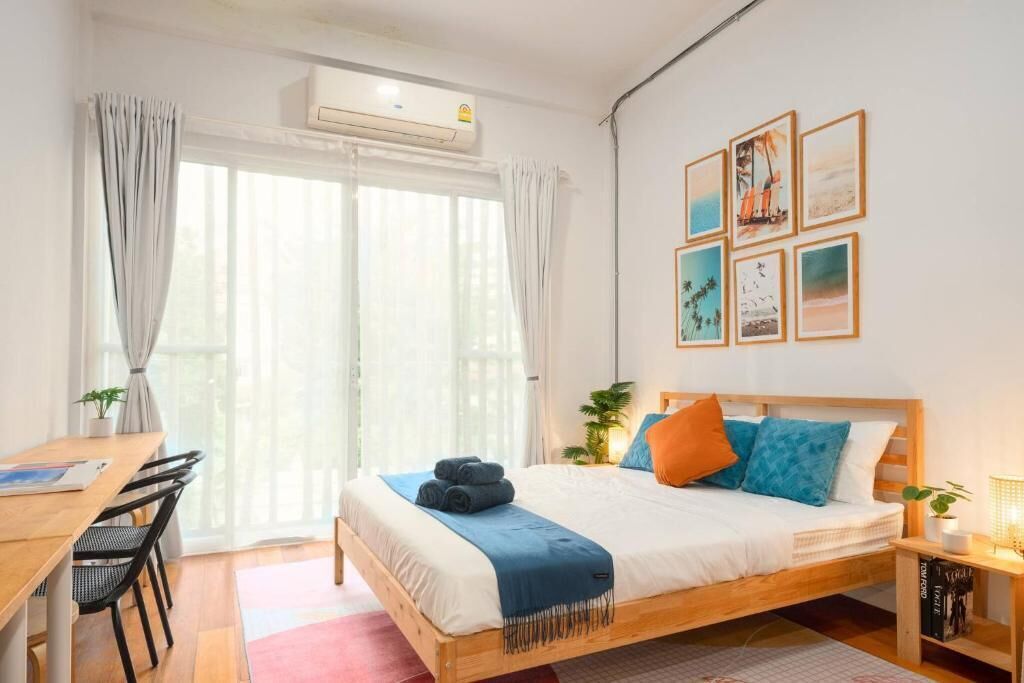 Basic Studio, Patio | Iron/ironing board, free WiFi