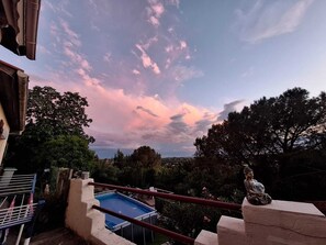 Outdoor spa tub - Le Cottage de Zenitude - Romantic & wellness getaway with spa and massages (Béziers)