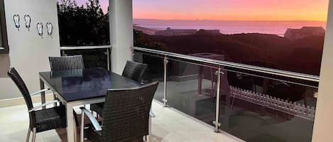 House, 5 Bedrooms, Smoking, Balcony | Balcony