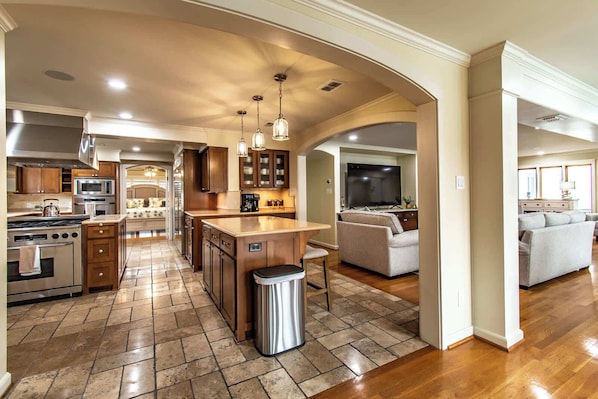 House, Multiple Beds, Pool Access, Ocean View (5201 Ocean Drive) | Interior - Ocean Drive Grand Estate Sleeps 54 Pool (Corpus Christi)