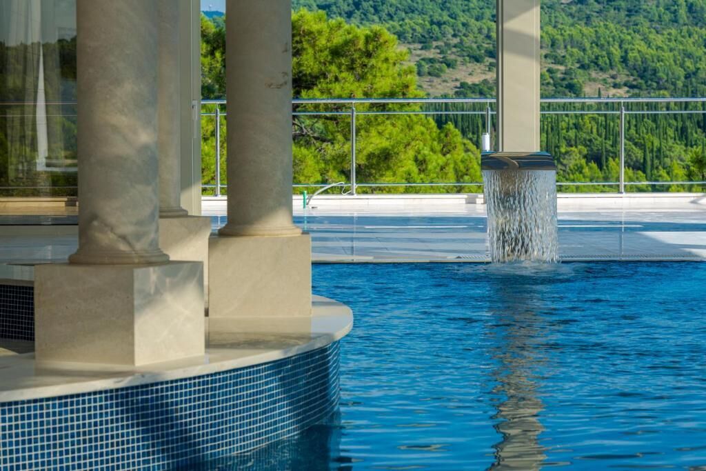 游泳池