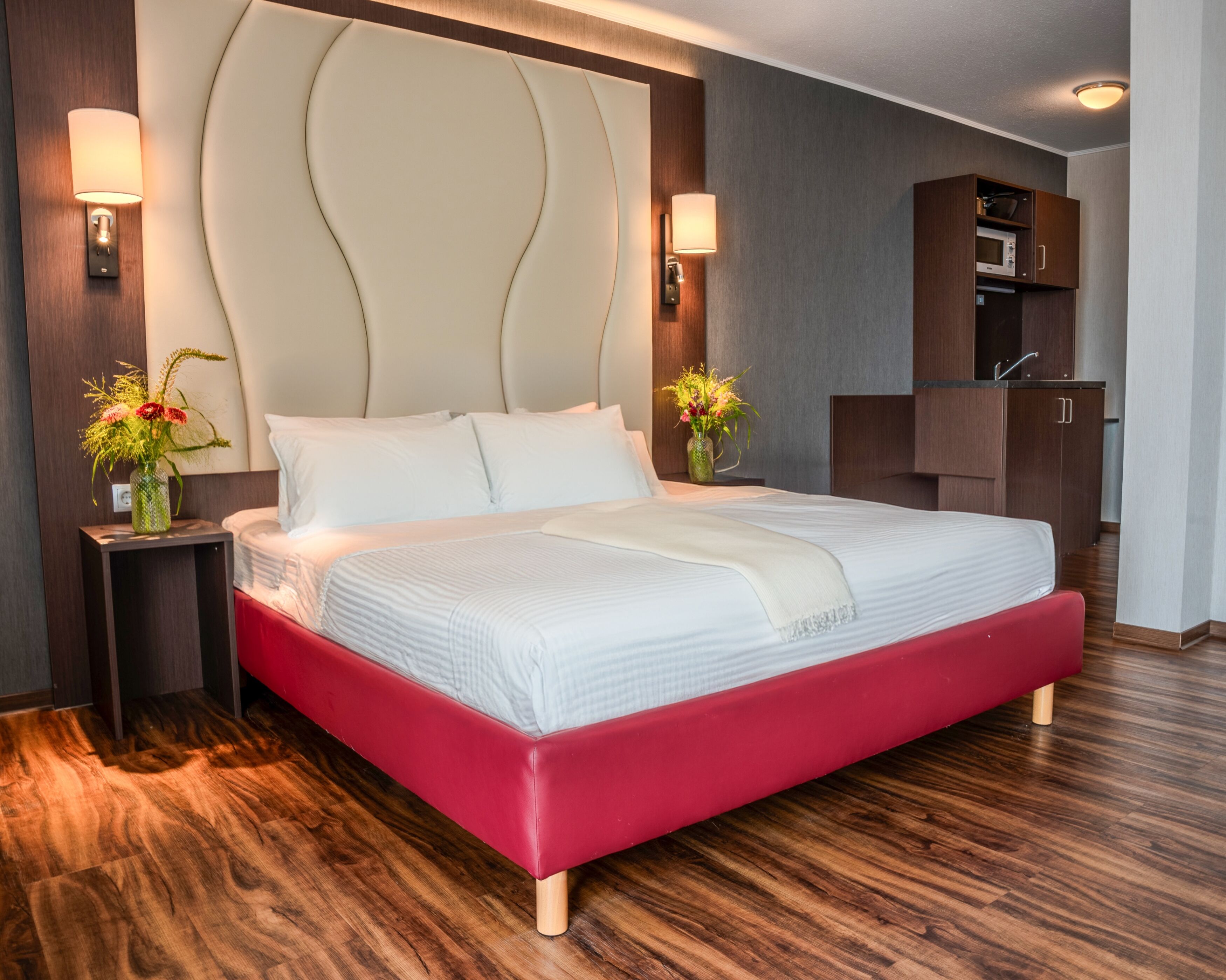 Studio Apartment | 客房内保险箱、办公桌、免费 WiFi、床单