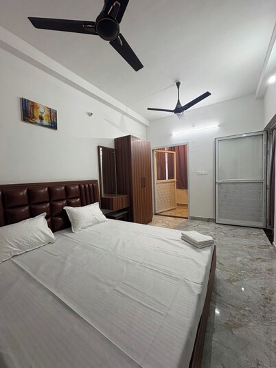 Satyamev Grand Inn