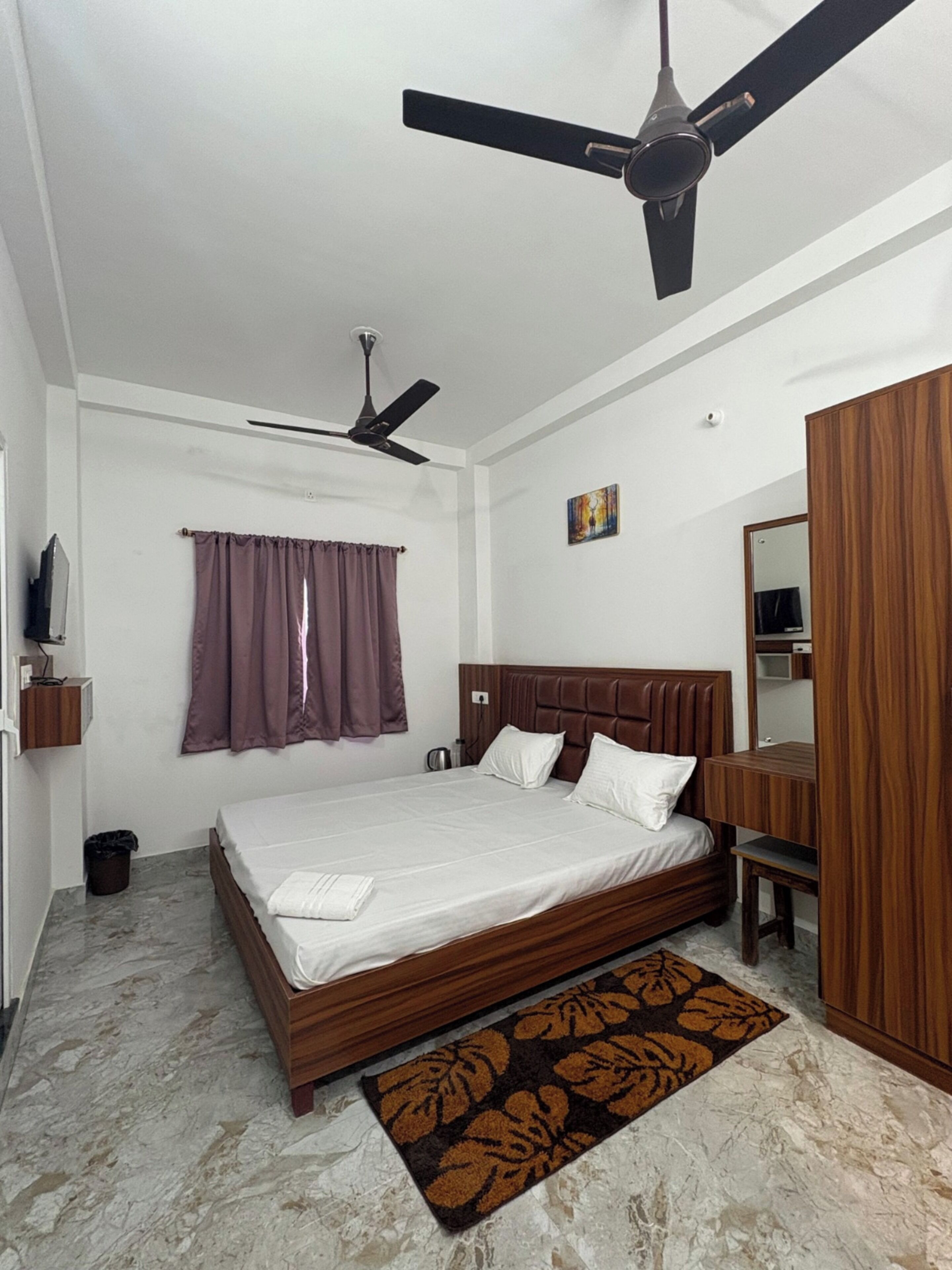 Suite | Rollaway beds, free WiFi, bed sheets