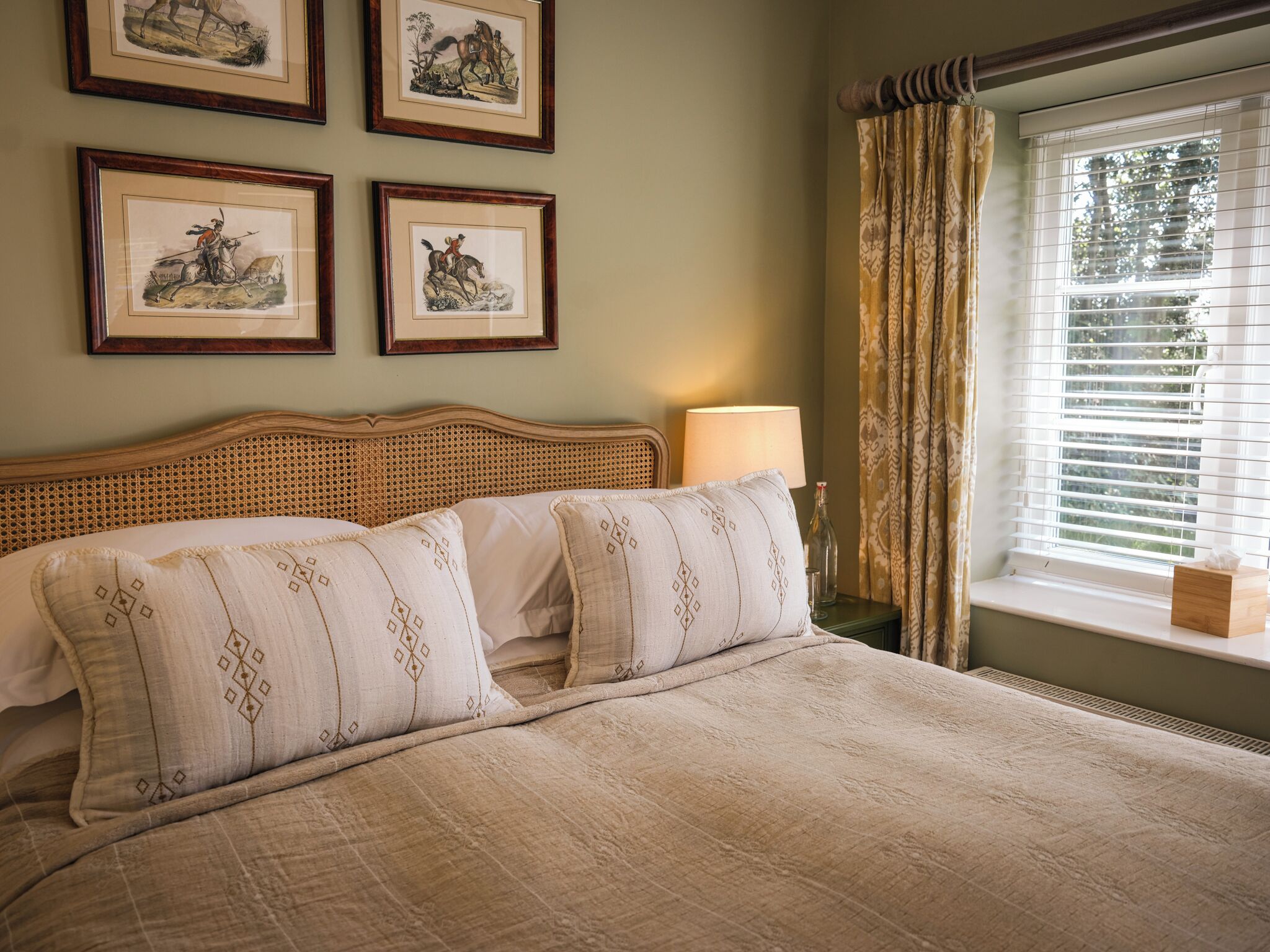 Deluxe Double Room, Park View | Iron/ironing board, free WiFi