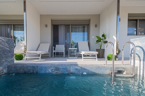 Aria Prive Pool Villa Νο2 by RentalsPro - Portaria Beach