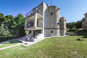 Exterior - Twin Castles Left Maisonette by RentalsPro (Kassandreia)