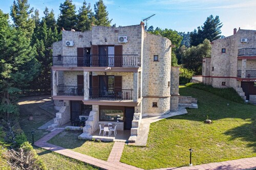 Twin Castles Left Maisonette by RentalsPro