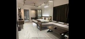 Verdunkelungsvorhänge, schallisolierte Zimmer, Bügeleisen/Bügelbrett