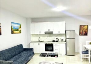 Living area - Modern Studio City Center Tirana (Tiranë)