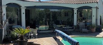 house for 6 persons with AC, swimming pool, games, sports and nature