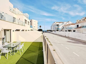Outdoor dining - Marine Earth 04 A4 by homeprive (Denia)