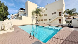 Pool - Marine Earth 04 A4 by homeprive (Denia)