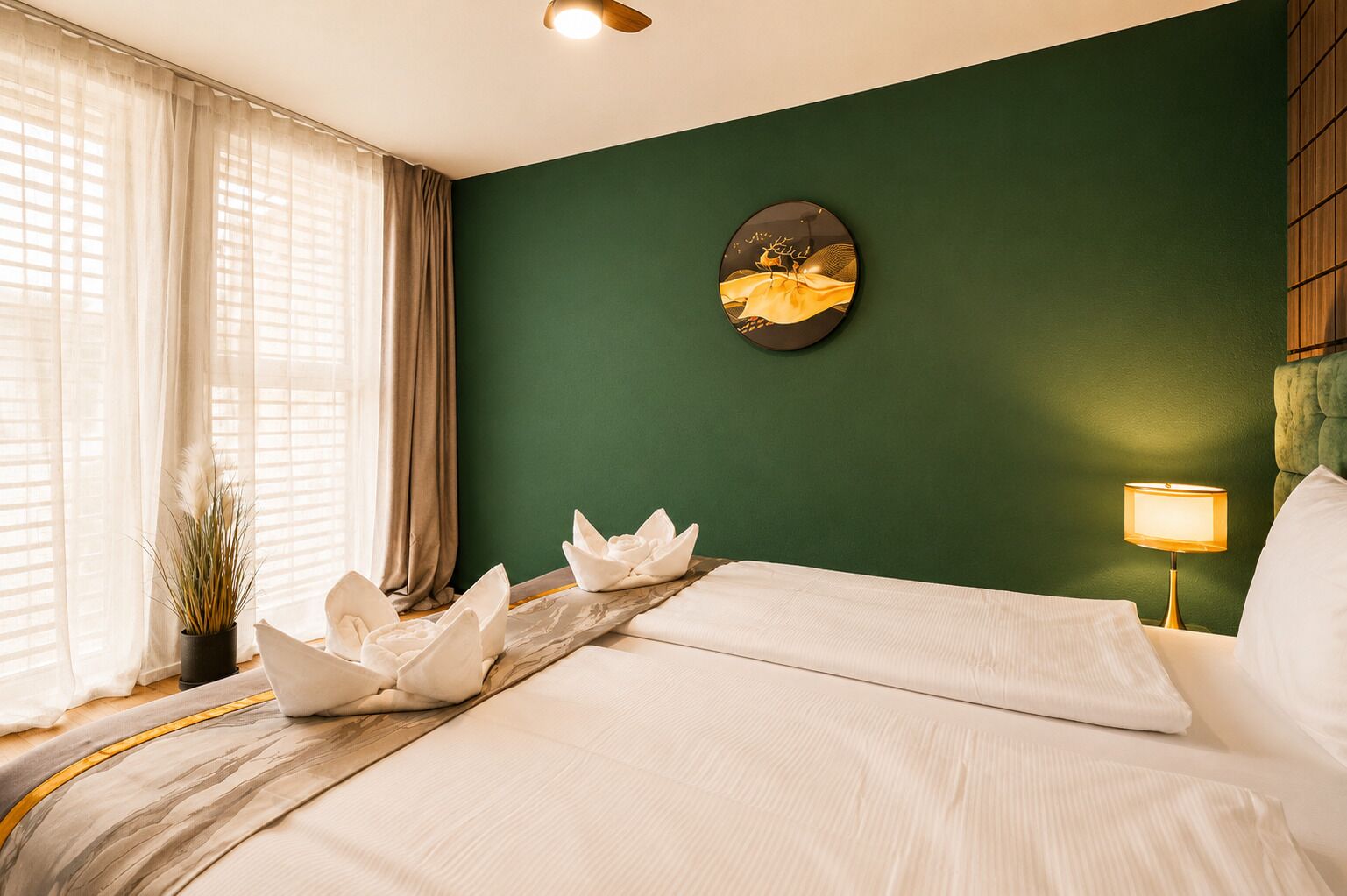Superior-Apartment | Zimmersafe, Schreibtisch, Babybetten, kostenloses WLAN