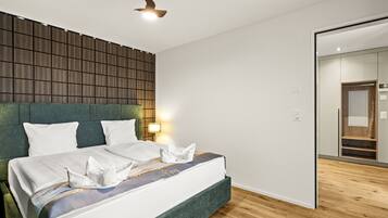 Superior-Apartment | Zimmersafe, Schreibtisch, Babybetten, kostenloses WLAN