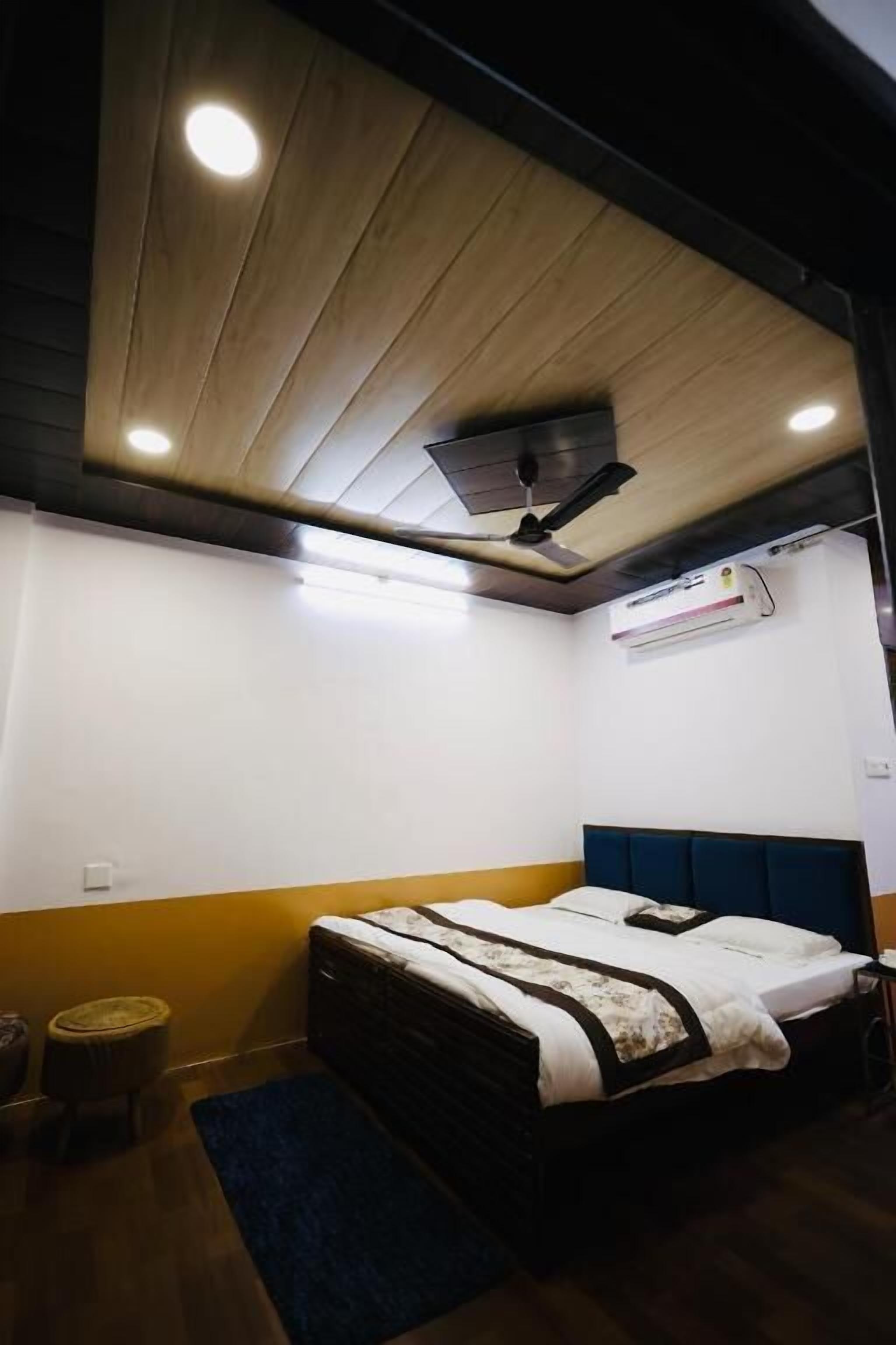 Cortinas blackout y sistema de insonorización 