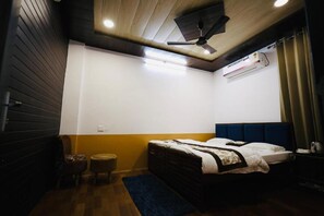Cortinas blackout y sistema de insonorización 