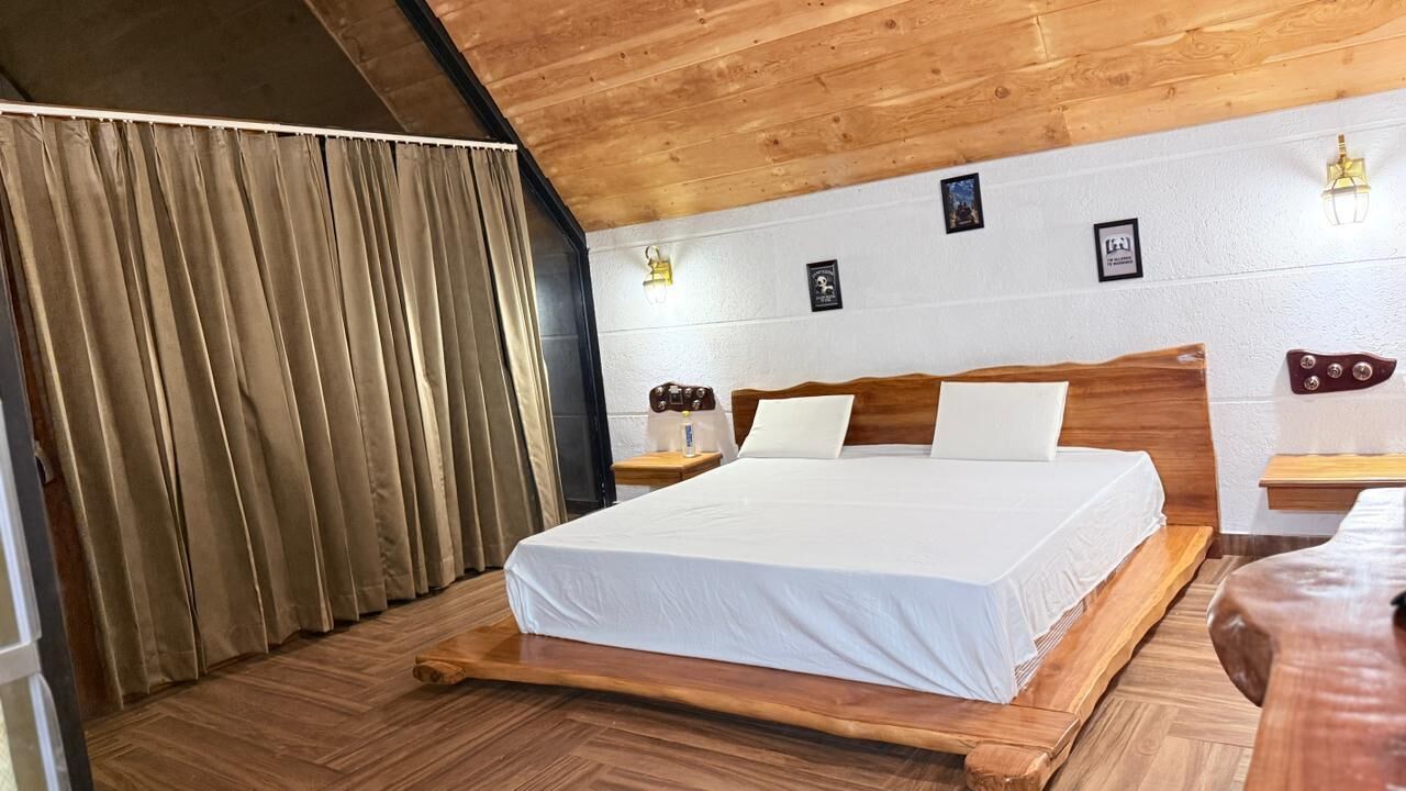 Premium Wilderness View | Desk, free WiFi