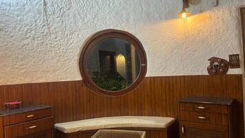 Premium Pantry Suite | Desk, free WiFi