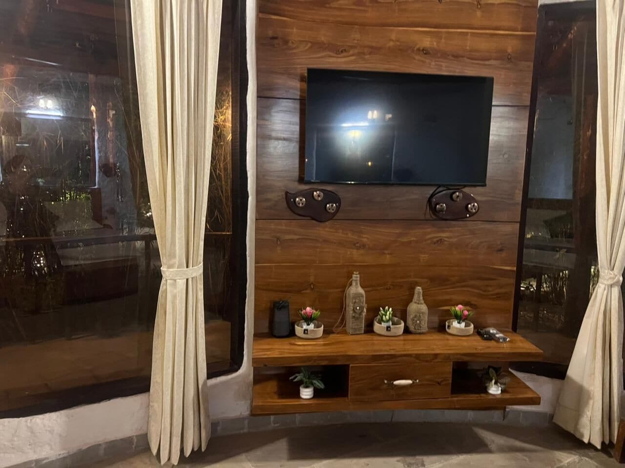 Habitación Premium | Baño | Ducha, toallas, jabón y champú