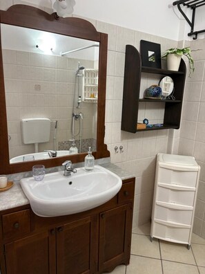 Bathroom - Casa Villa Aury — Cefalù, green oasis steps from the sea (Cefalù)