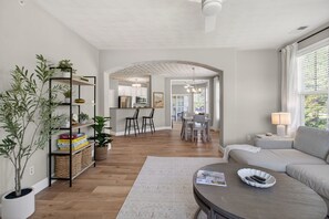 Living area - Beautiful Condo in Golf Community Featuring Access to Club Amenities! (Cape Charles)