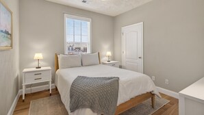Room - Beautiful Condo in Golf Community Featuring Access to Club Amenities! (Cape Charles)