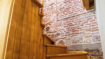 Familie maisonnette, uitzicht op binnenplaats | Interieur